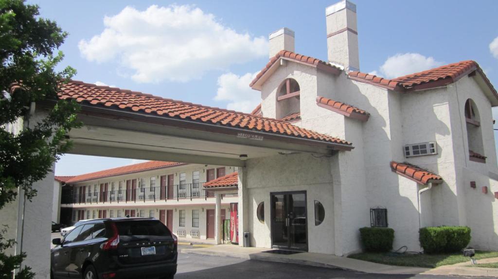 Americas Best Value Inn San Antonio Exterior photo